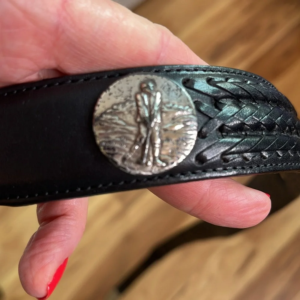 ONYX BY BRIGHTON Mens Leather Braided Belt Golf Scene Medallions Silver Buckle
